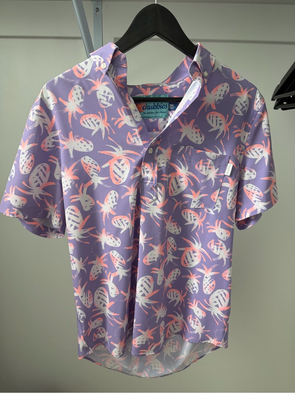Chubbies Mens Small Pineapple Print Shirt Polo
